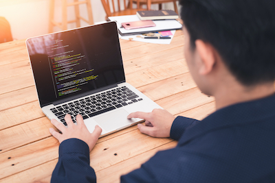 プログラミング パソコン 男性